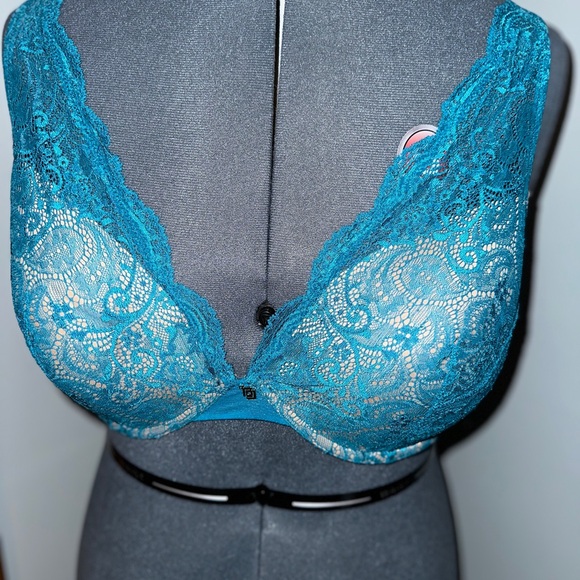 Elegant Lace Teal Bra - Picture 1 of 5